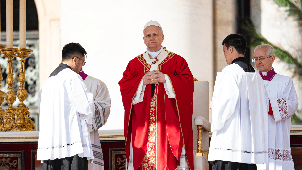 "La paz es posible si recordamos que somos hermanos", sentenció León XIV durante el cierre de la celebración, invitando a una reflexión global sobre la fraternidad. Crédito : getty images