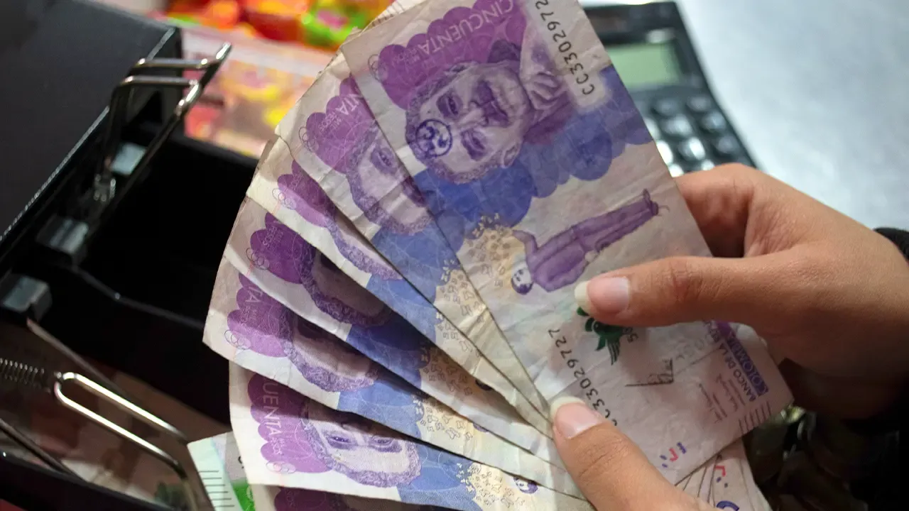 En la foto: dinero colombiano