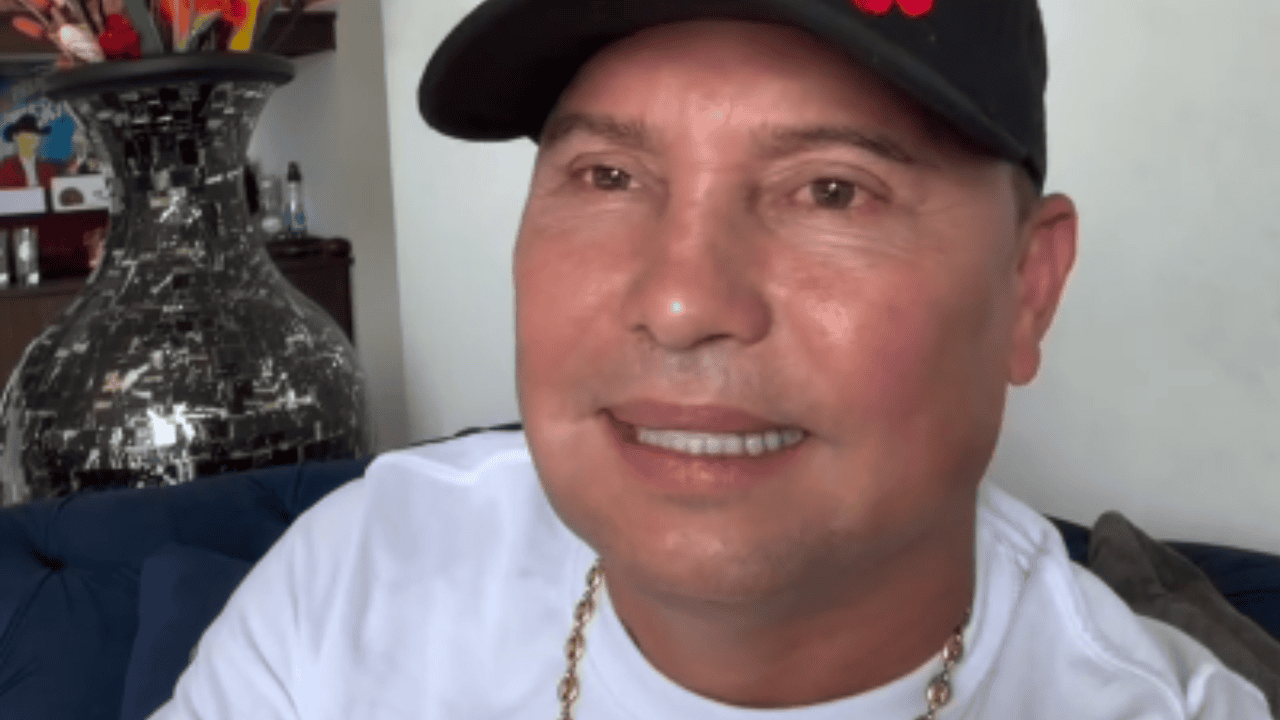 Giovanny Ayala, cantante colombiano