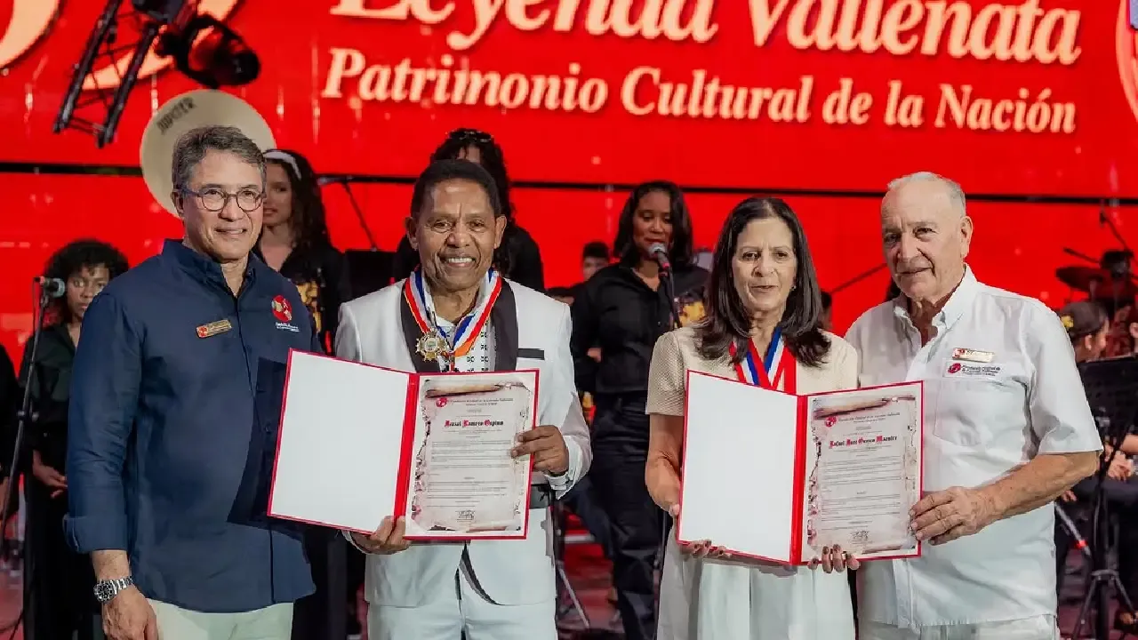 homenaje al binomio.webp