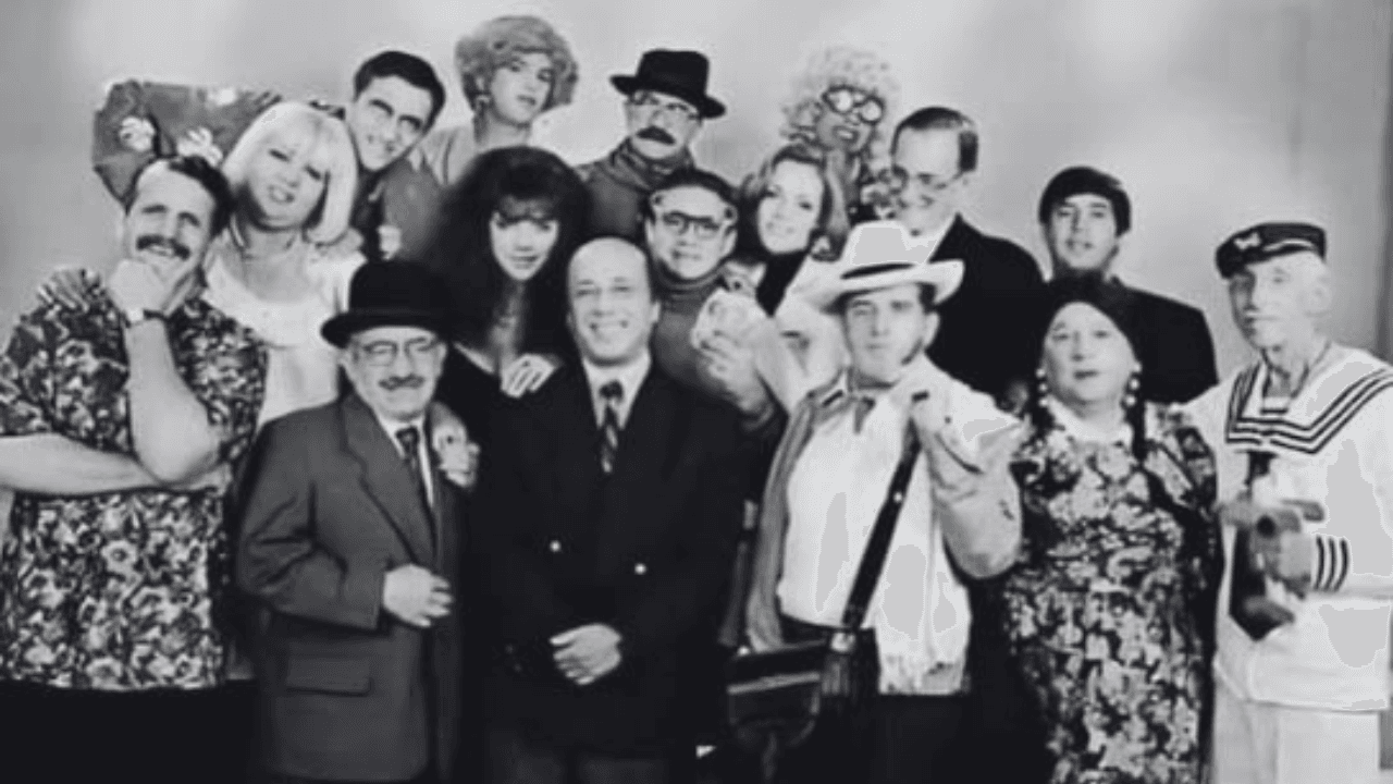 Foto del elenco de Sábados Felices con Alfonso Lizarazo