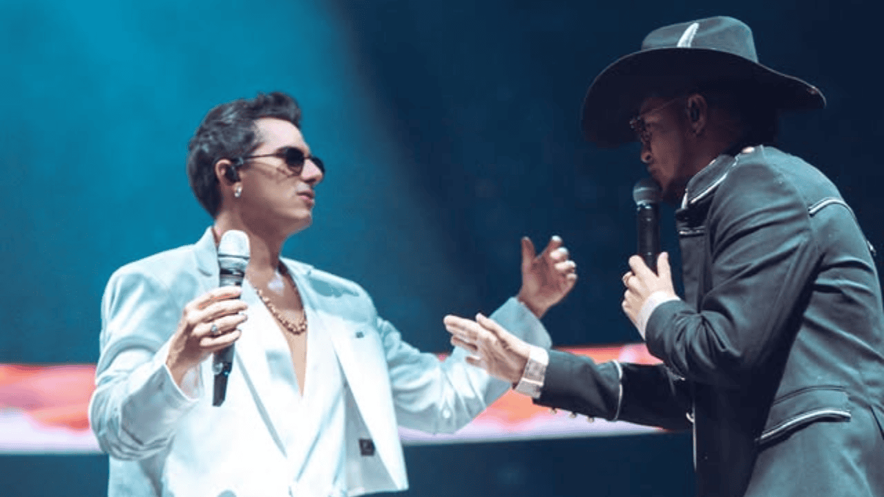 Foto compartida por Pipe Bueno, en escena con Yeison Jiménez