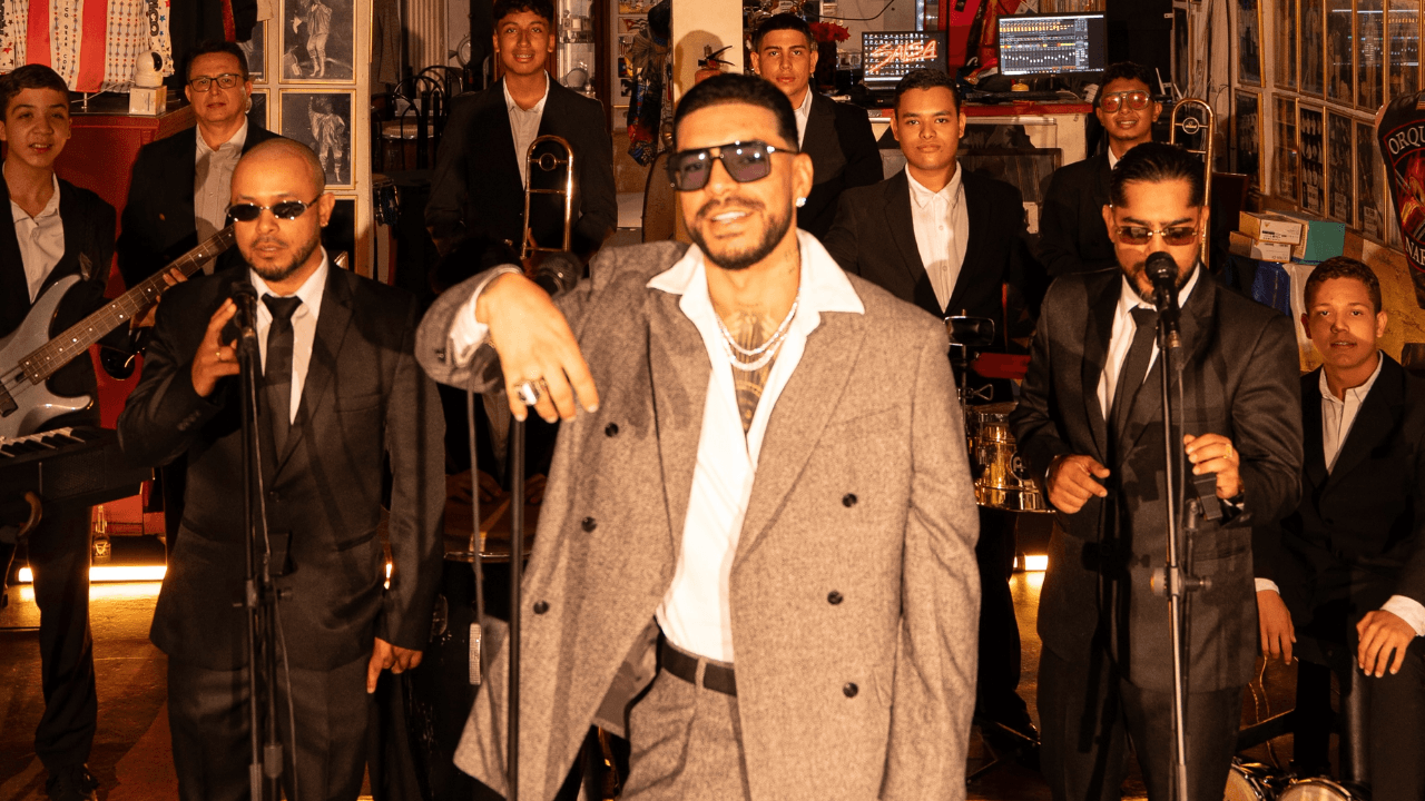 Ryan Castro en el Museo de la Salsa, en Cali