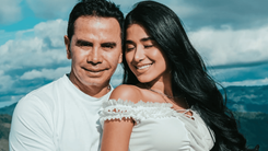 do: Jhonny Rivera y Jenny López intercambian votos en una ceremonia íntima, consolidando una de las relaciones más comentadas del entretenimiento nacional este domingo 22 de febrero. Créditos  jennylopez_oficial/Instagram