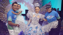Checo Acosta y su hija, Sharon Acosta, reina infantil del Carnaval de Barranquilla