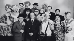Foto del elenco de Sábados Felices con Alfonso Lizarazo