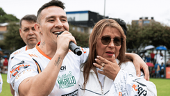 Luis Alfonso canta "Destino final" junto a la madre de Yeison Jiménez